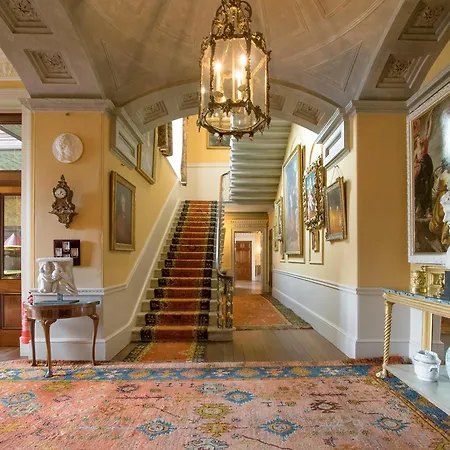 Semesterbostad The Hall By Birch *