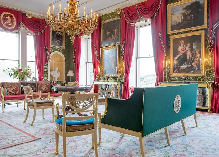 Semesterbostad The Hall By Birch *